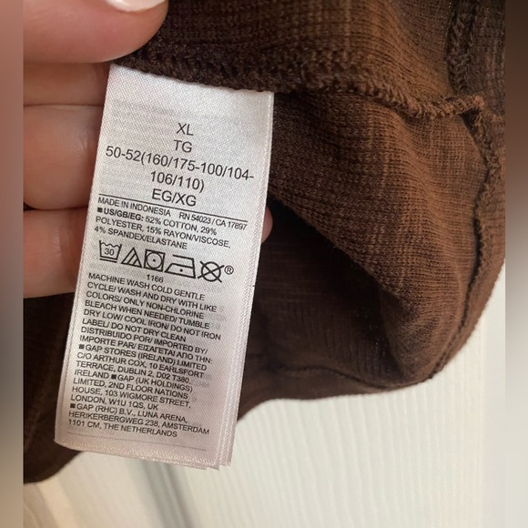 Gap woman’s ribbed Henley. Size XL. NWOT - Picture 7 of 7